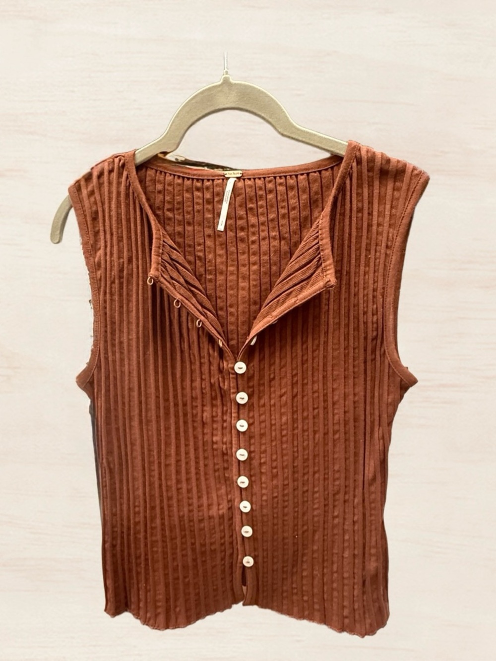 Free People Sleeveless Ribbed Button Tank in Rust Brown